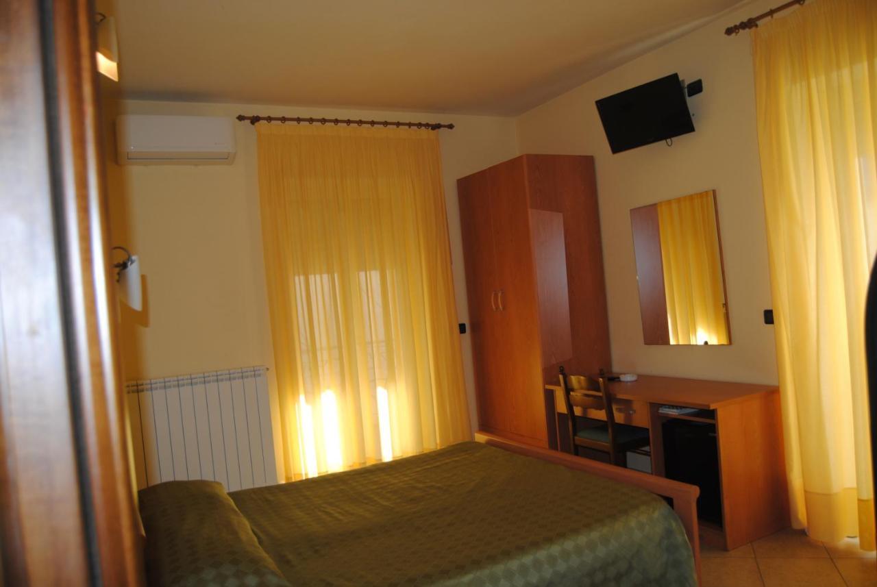 B&B Atlantide Cagnano Varano Exterior photo
